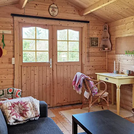 2 Bedroom Lovely In Tarm