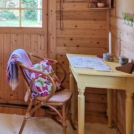 2 Bedroom Lovely In Ferienhaus