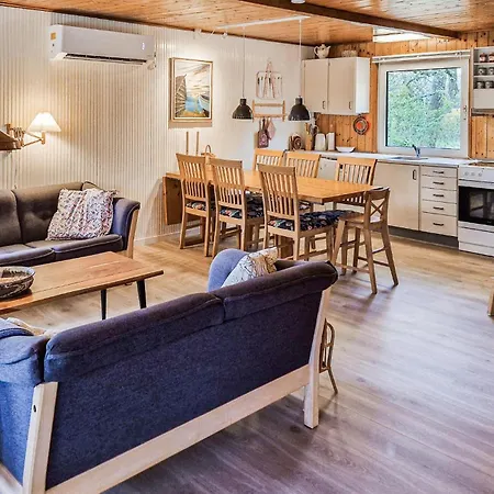 2 Bedroom Awesome In Feriehus *